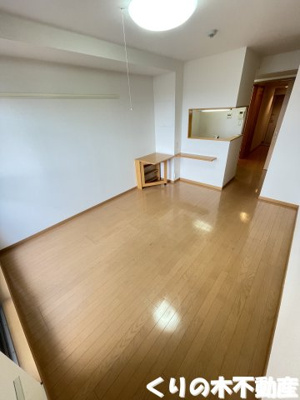【居間・リビング】 | 今治セレンディップビル | 同タイプのお部屋です（現況を優先します）