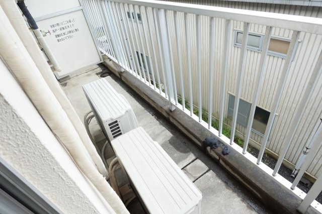 アーバンハイツ的場の玄関