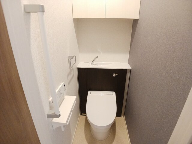 エスタシオンのトイレ|ゆったりとした空間のトイレです