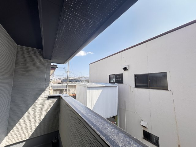 【LIGARE】小山市城東 第10期 全1棟のバルコニー|〇インナーバルコニー〇
バルコニーを2か所設けていますので、それぞれのお部屋からバルコニーに繋がるプラン♪バルコニー空間を独り占め♪
※2026年4月撮影