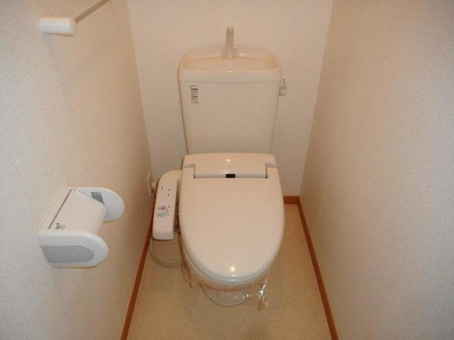 サングレイス　Ⅱのトイレ|落ち着いた色調のトイレです