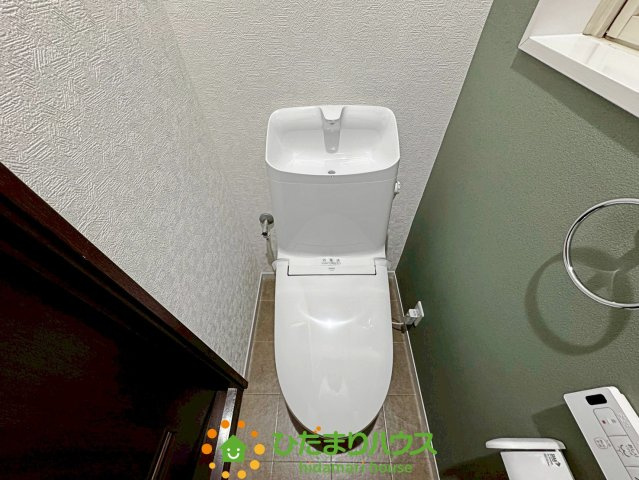 杉戸町椿　中古一戸建てのトイレ
