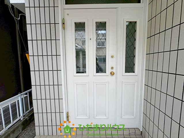 杉戸町椿　中古一戸建ての玄関