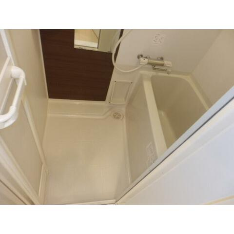 KINGLYCOURT菊名の浴室