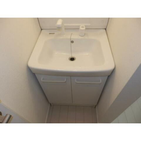 KINGLYCOURT菊名の洗面所