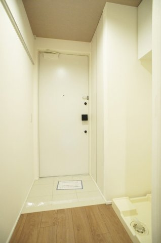 プライムメゾン大塚の玄関