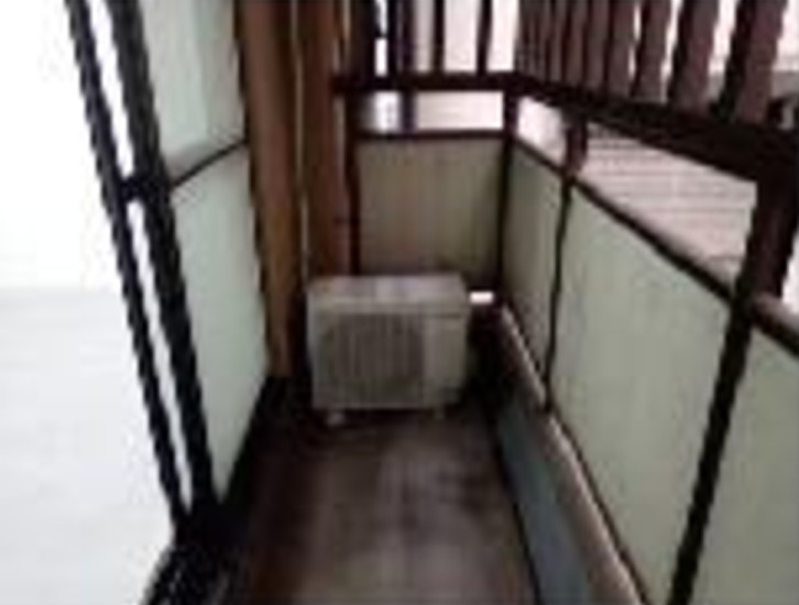 大阪市中央区釣鐘町１丁目の事務所のバルコニー