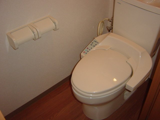ペティハウス壱番館のトイレ|シャワー付トイレ