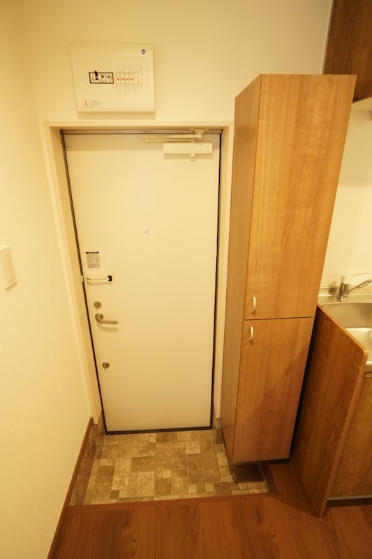 アイクル西川口の玄関