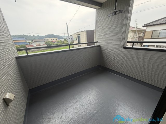 平塚市南金目　新築戸建　全2棟2号棟のバルコニー