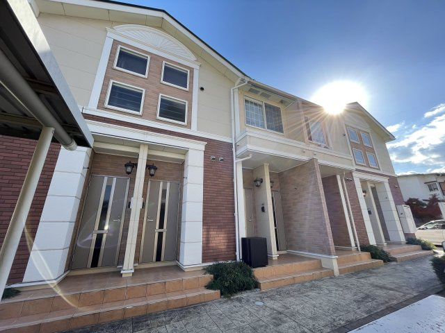 メイプルレジデンス　のエントランス|建物の内部です