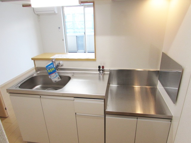 メイプルレジデンス　のキッチン