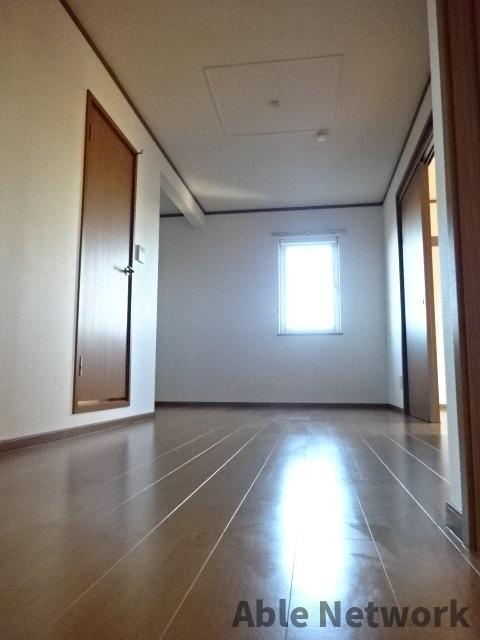 アヴニールⅠの居間・リビング