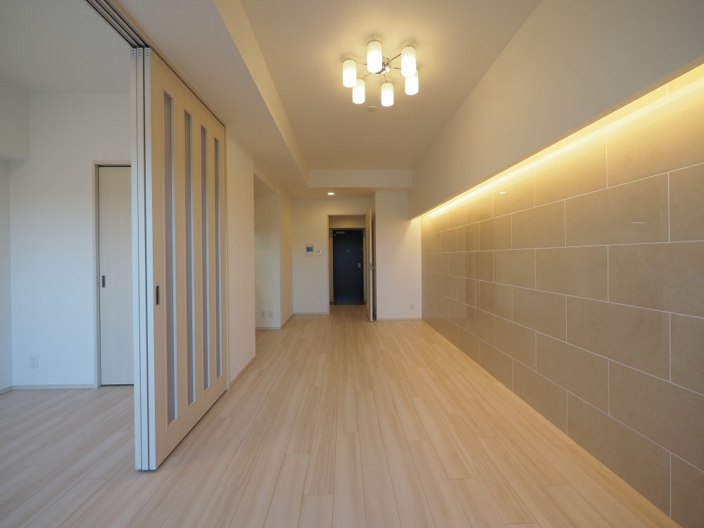 プレジオ西中島ASIANの居間・リビング