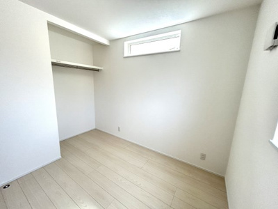 【洋室】 | ■新規専任物件■高槻市庄所町 | ■床下収納あり ■全居室収納付 ■廊下にも収納付 
