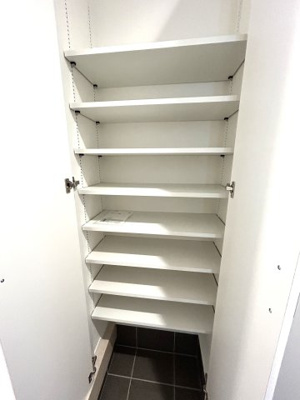 【その他】 | ■新規専任物件■高槻市庄所町 |  ■玄関にはシューズインクロゼット付