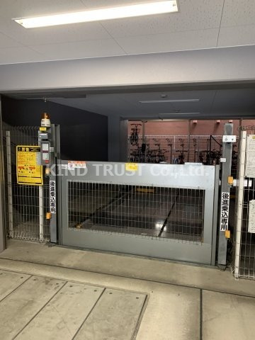 HS梅田EASTの駐車場