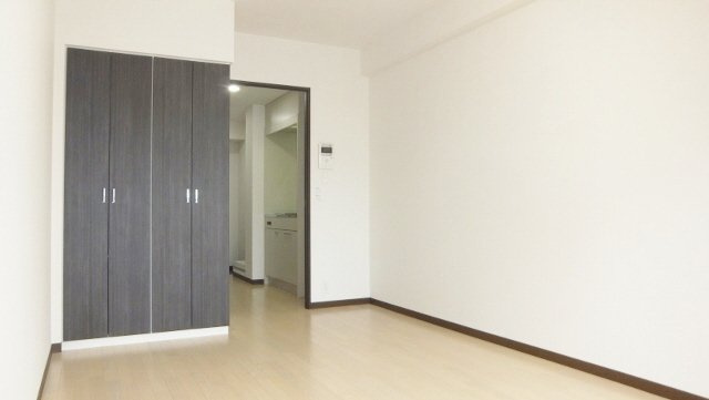 ジュモー京成船橋の居間・リビング|オートロック・宅配ボックス付き