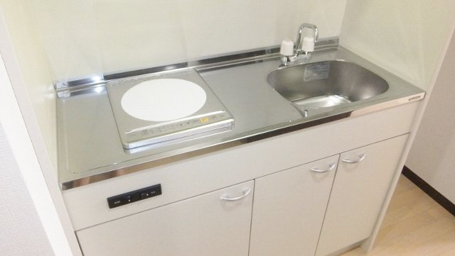 ジュモー京成船橋のキッチン|１口ＩＨコンロ付
