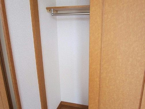 レオパレスエレガンスオキノミヤの収納