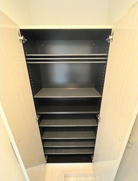 ハーモニーテラス六番町の玄関|シューズボックスです
