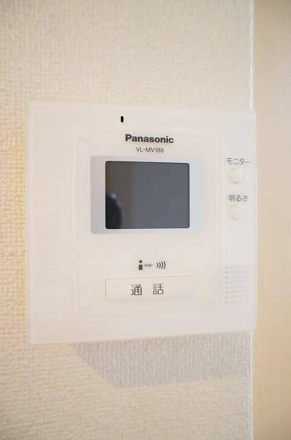 ソレイユ東大成のセキュリティ|モニタ付インターホン完備です☆