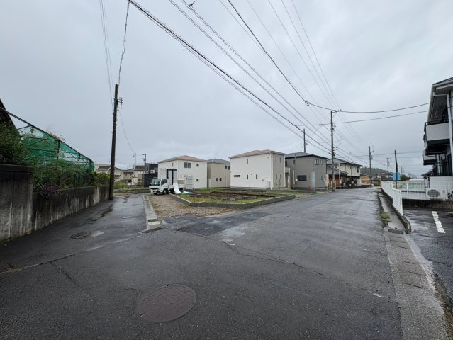 リーブルガーデン　各務原市那加前野町一丁目　全7区画分譲の前面道路含む現地写真|「現地（2026年9月11日）撮影」　
■全体写真　
■ヤマダ不動産　株式会社リライフ　