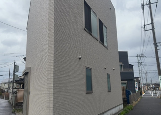 【外観】 | 家を建てる前提で土地を探している場合、地盤の丈夫さは譲れない条件の一つです。地盤が脆弱だと追加工事が必要となります。また、過去に地盤沈下や液状化現象を起こした土地は、できるだけ避けた方がいいでしょう。