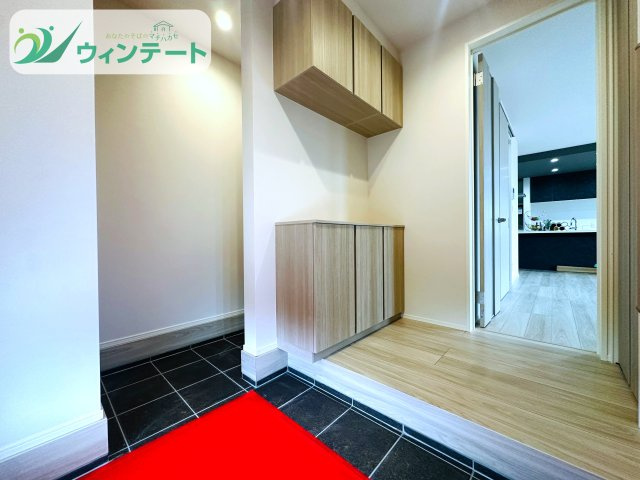 タマタウン牛久南の玄関|明るく開放感のある玄関ホール。帰宅時にほっとする落ち着いた雰囲気が魅力です。