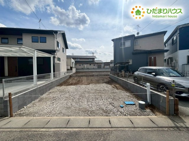 熊谷市別府1丁目　新築一戸建て　ブルーミングガーデン　01の駐車場