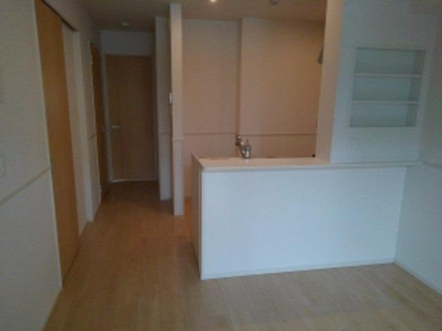 ストロベリーハイツの居間・リビング