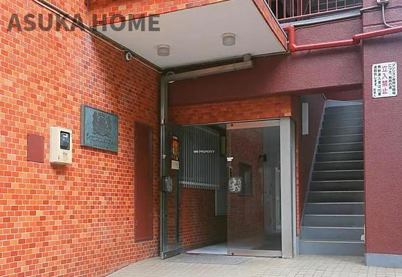 ライオンズマンション万世町 のエントランス|綺麗に整備されたエントランス部分です。