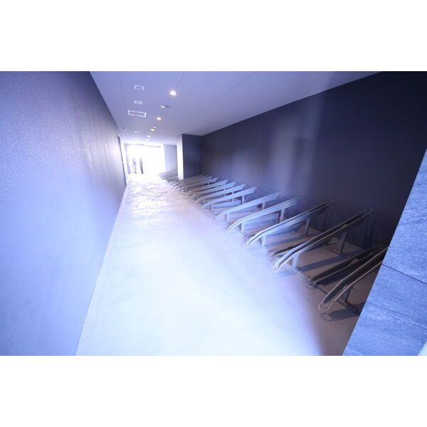 ストーリア名古屋城西の駐車場|駐輪場