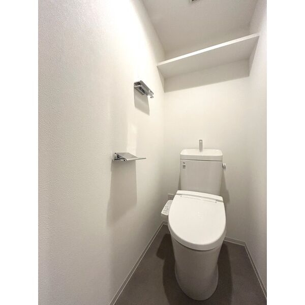 ストーリア名古屋城西のトイレ|シリーズ物件写真