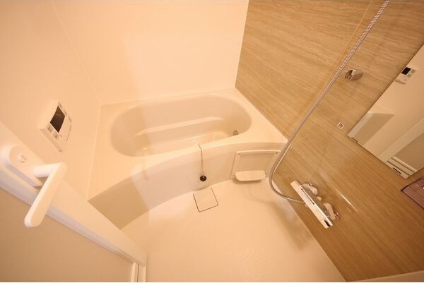 ストーリア名古屋城西の浴室