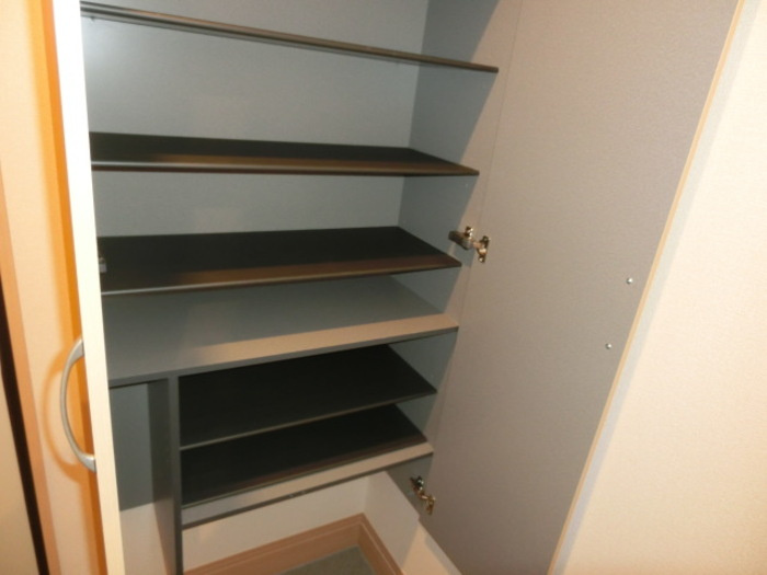 ルナ・ピエーナの玄関