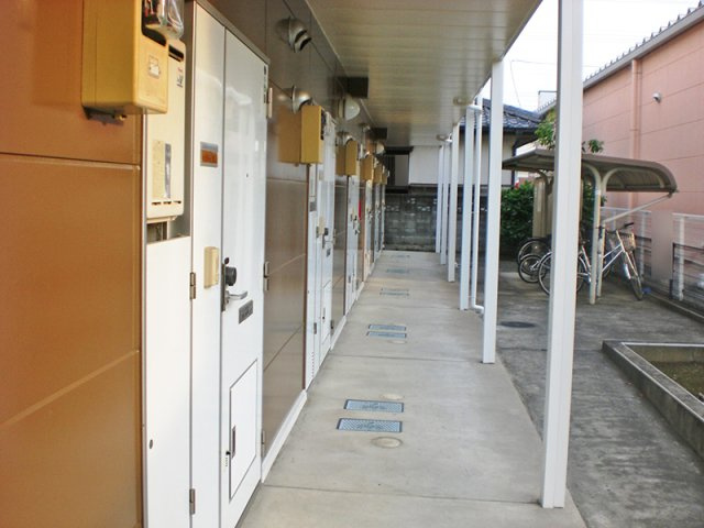 落ち着いた玄関です