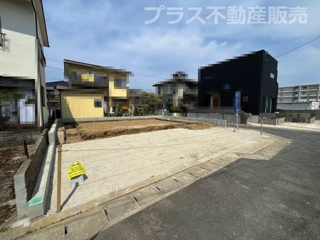 【玄関】 | 福岡市西区横浜2丁目第18　1号棟（全1棟）【仲介手数料無料・0円】 | 施工例。施工例は完成時と異なる場合があります。