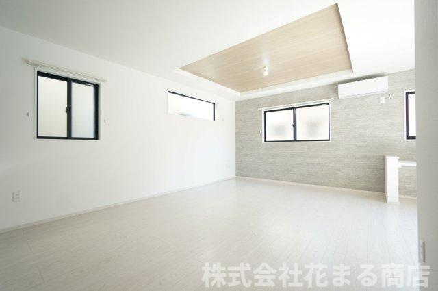 Koletみつわ台の居間・リビング|物件、駅でお待ち合わせでのご案内歓迎！