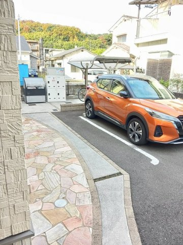【駐車場】 | ジュネス　華
