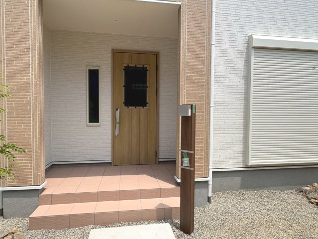 リーブルガーデン　各務原市那加前野町一丁目　全7区画分譲の寝室|すべての居室にはたっぷり収納できる大型のクローゼット、各室に２４時間換気システムを設置しています。
排気ファンから低風量で24時間強制排気し、家の中の空気をいつも新鮮に保ちます。
