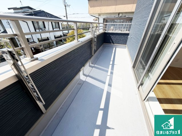 神戸市西区福吉台　新築一戸建てのバルコニー|ワイドバルコニーは洗濯物を干すスペースが広いのでご家族が多くても安心！