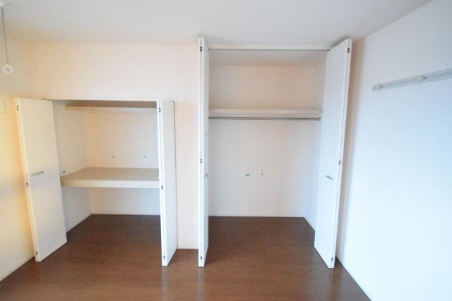 グランドゥールヒルⅠの収納|広いクローゼット