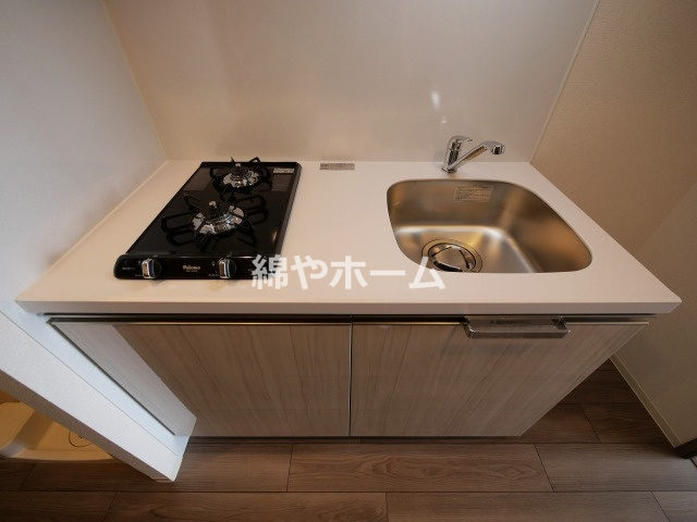 プレサンス東小橋エレディータ のキッチン|コンパクトなキッチンで掃除もラクラク