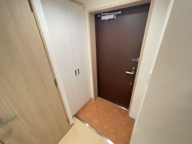 パークビュー王子駅前の玄関