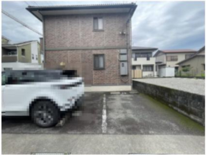 ポートウエストＢの駐車場