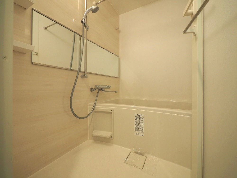 スプランディッド新大阪Ⅴの浴室