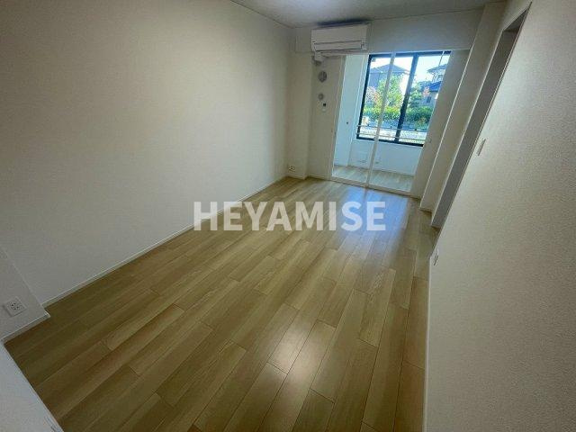 フラワーハイツ壱番館の居間・リビング|※室内画像は類似物件のもの