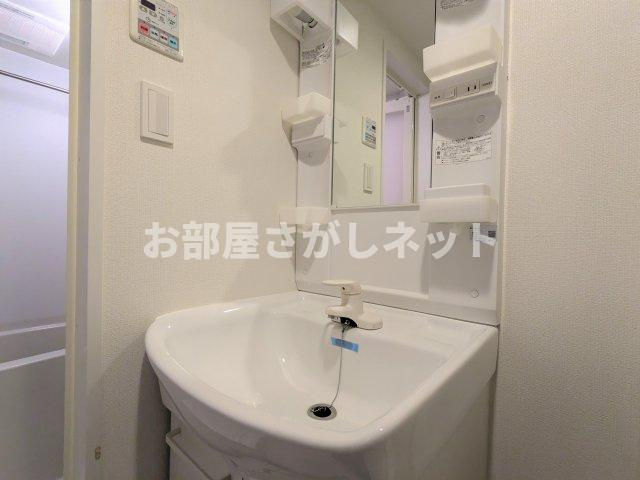 アソシエール高島平の洗面所