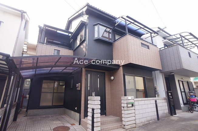 【外観】 | 八尾市刑部2丁目 | 【2階建て♪カーポート付き☆平成9年築☆外壁塗装済みです☆】ローン返済目安：月々約58783円（頭金0円、変動金利0.875％、返済期間40年、ボーナス払い無しで試算しています）